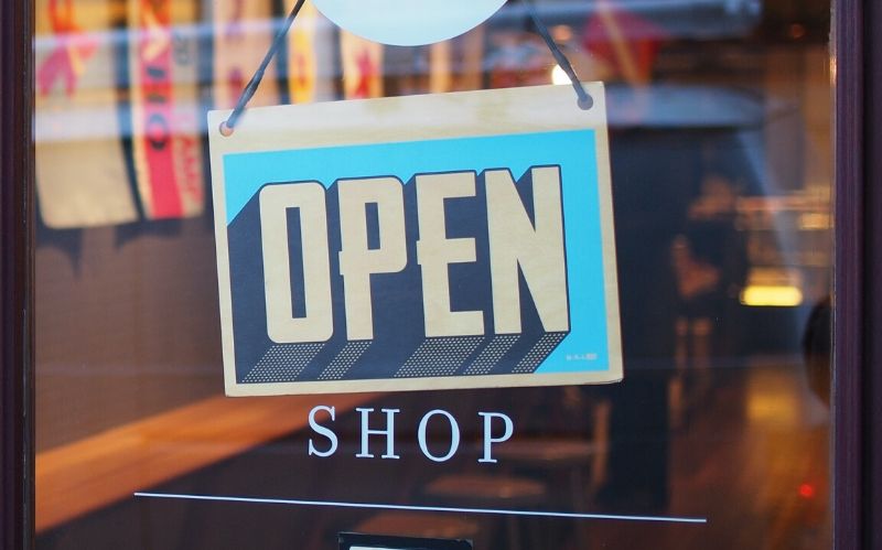 7 Tips to Help You Shop a Little Smarter #shop #shopping