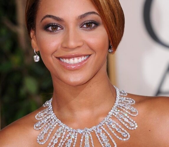 Hollywood Spotlight: Beyonce #beverlyhills #beverlyhillsmagazine #bevhillsmag #celebrities #beyonce #moviestars