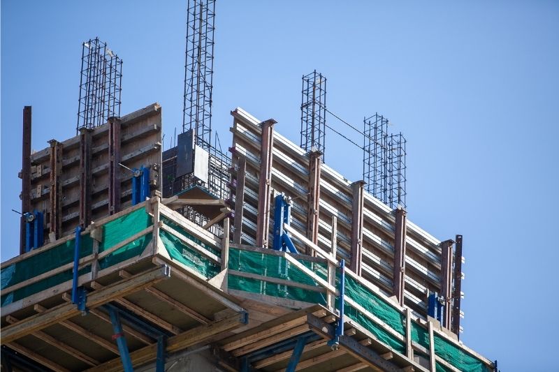 Formwork vs Falsework: Differences Explained #beverlyhills #beverlyhillsmagazine #bevhillsmag #formworkandfalsework #constructioncompany #building #structure