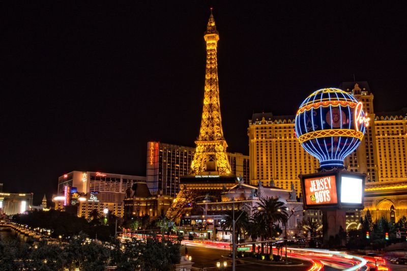 How To Have The Time Of Your Life On Your Vegas Trip #beverlyhills #beverlyhillsmagazine #vegastrip #populardestinations #naturalbeauty #indoorskydiving #LasVegas