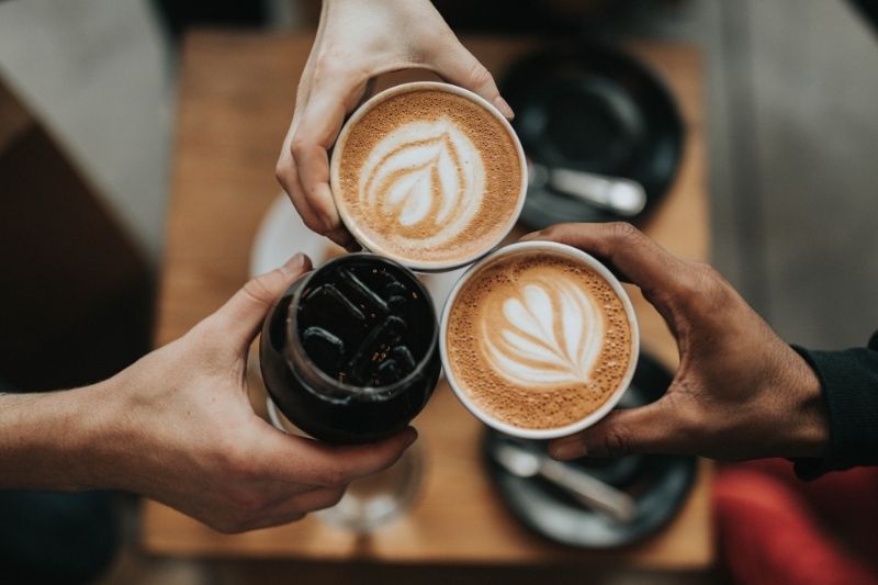 How to Make the Perfect Pour-Over Coffee #beverlyhills #beverlyhillsmagazine #bevhillsmag #pourovercoffee #perfectcupofcoffee #brewinginstructions #brewingcoffee