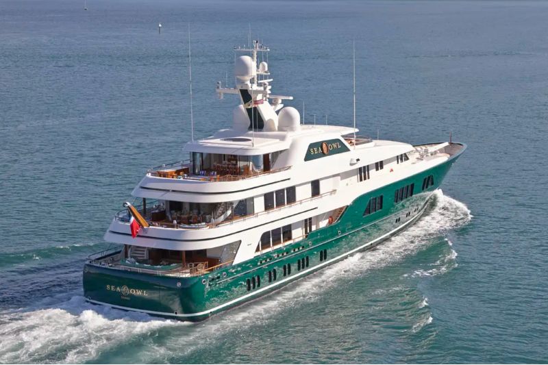 The Best Yachts for Charter in the Caribbean #beverlyhillsmagazine #beverlyhills #caribbeanyachts #yachtforcharter #superyacht