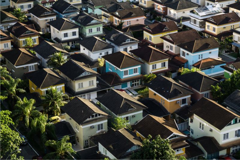 The Differences Between Real Estate Syndication vs. REIT  #beverlyhills #beverlyhillsmagazine #realestatesyndication #REIT #realestateassets