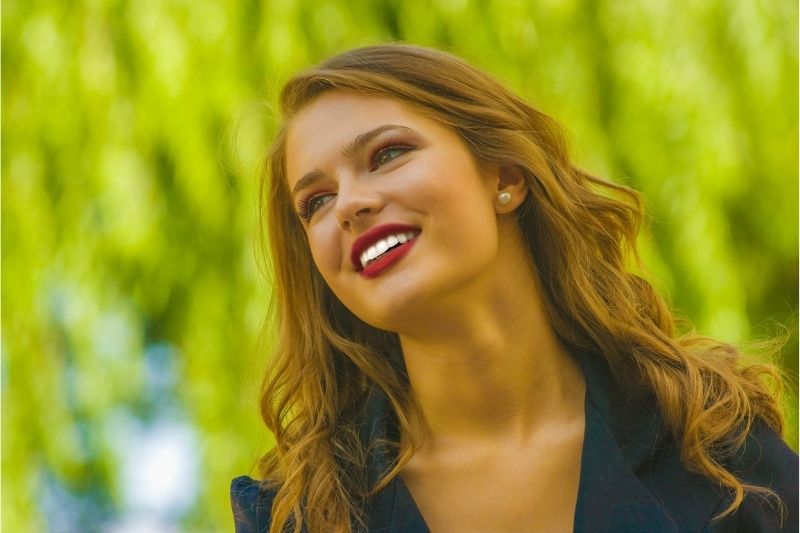 Tips For Getting a Healthy and Beautiful Smile #beverlyhills #beverlyhillsmagazine #bevhillsmag #beautifulsmile #overallhealth #boostyourself-confidence #smile