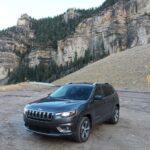 What's the Difference Between a Jeep and a SUV? #beverlyhills #beverlyhillsmagazine #bevhillsmag #sportsutilityvehicles #SUVs #Jeep #automotivebrand