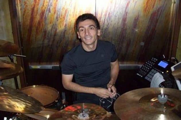 David Frangioni performs with Phil Collins ta Little Dreams Foundation Charity