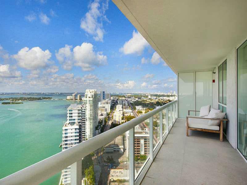 Most Exclusive Real Estate Properties in Miami #realestate #luxuryhomes #dreamhomes #southflorida #florida #homes #dream #home #luxury #beverlyhills #beverlyhillsmagazine #bevhillsmag 