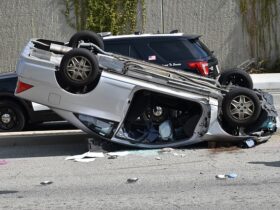 Avoiding Truck Accidents #bevhillsmag #beverlyhillsmagazine #bevhillsmag #caraccidents #driversafety