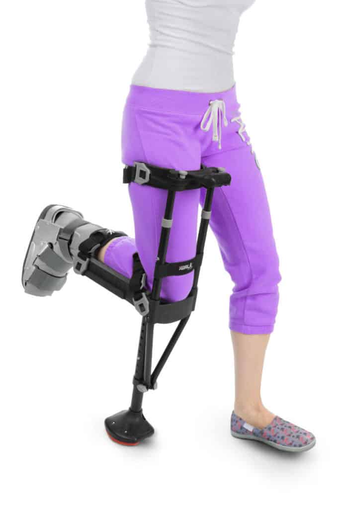 iWalk2.0 Medical Breakthrough Replaces Crutches #health #medical #iwalk #crutches #brokenleg #cool #inventions #beverlyhills #beverlyhillsmagazine #bevhillsmag 